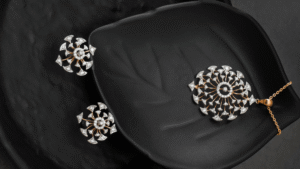 Dazzle Daily: The Jewelry Pieces Everyone Will Be Wearing in 2025